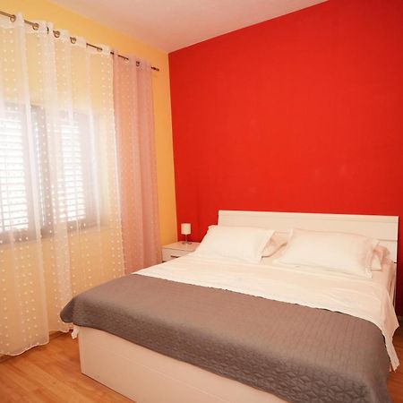 Apartment Beky Podstrana Bagian luar foto