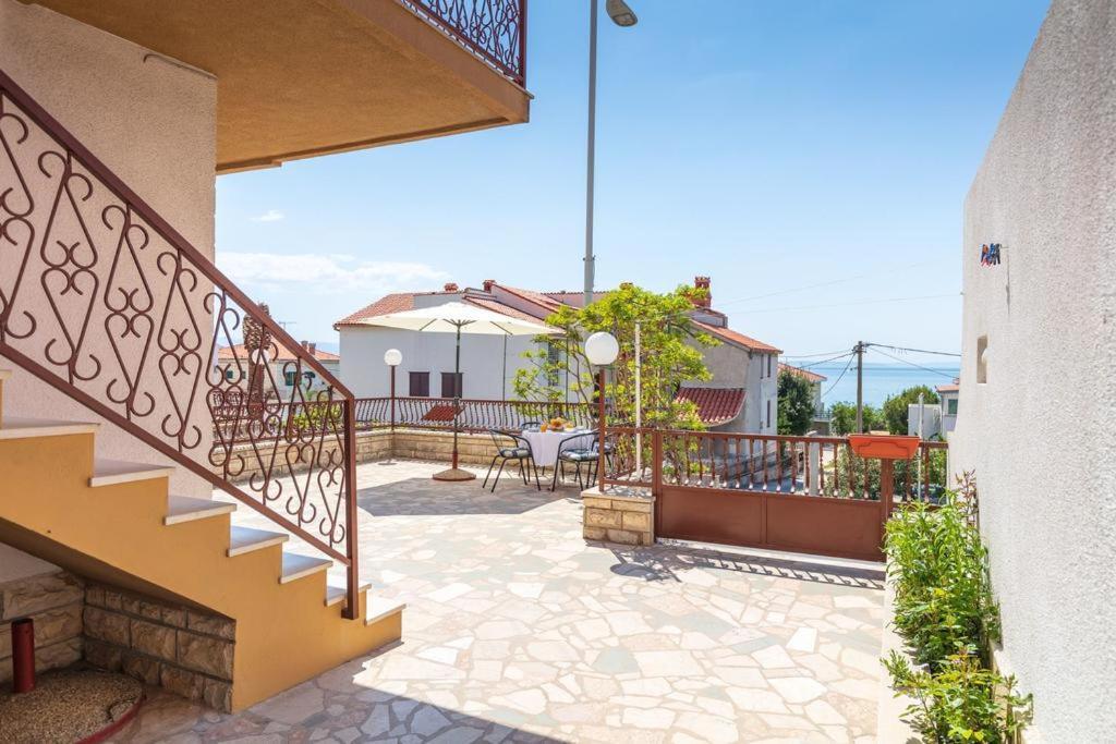 Apartment Beky Podstrana Bagian luar foto