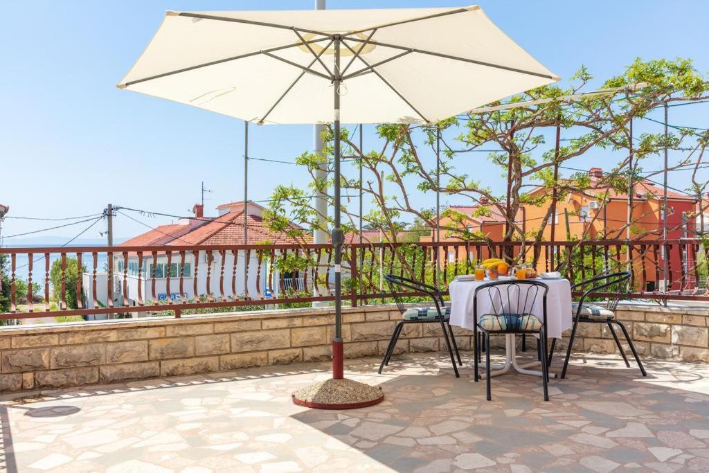 Apartment Beky Podstrana Bagian luar foto